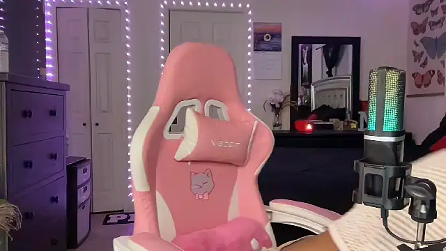 Snapshot of MariahBrook chatting on March 2026 05:26:02 AM MariahBrook online show from March 2026 05:26:02 AM