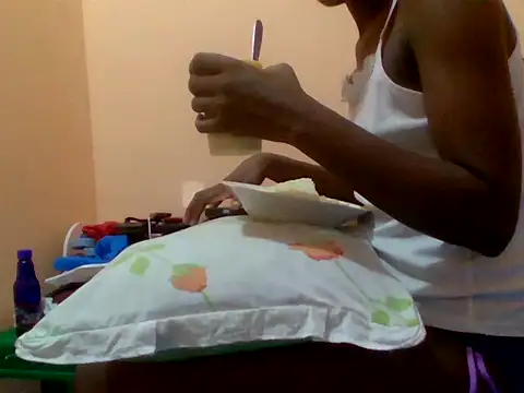 Sweetrata  online show from April 2026 07:00:01 PM