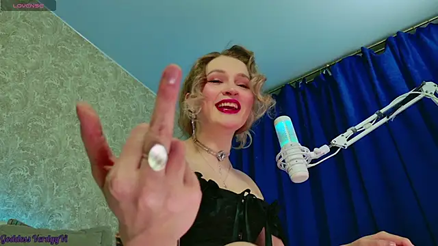 Snapshot of VerdgyMiller chatting on December 2025 07:34:02 AM VerdgyMiller online show from December 2025 07:34:02 AM