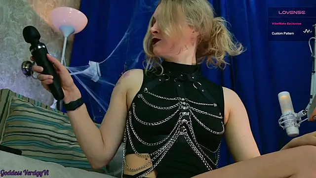 Snapshot of VerdgyMiller chatting on October 2025 06:56:01 AM VerdgyMiller online show from October 2025 06:56:01 AM