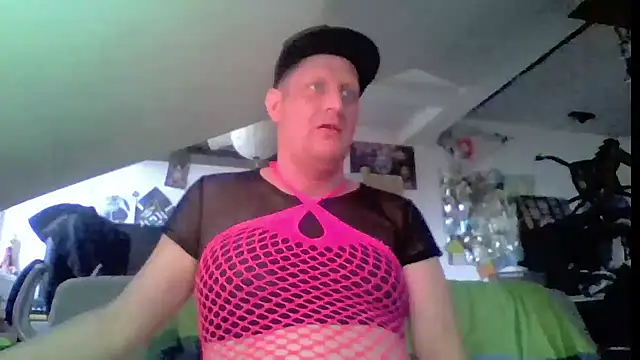 Bigthroaterboy online show from June 2026 04:49:02 PM