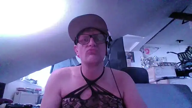 Bigthroaterboy online show from October 2025 09:19:02 AM