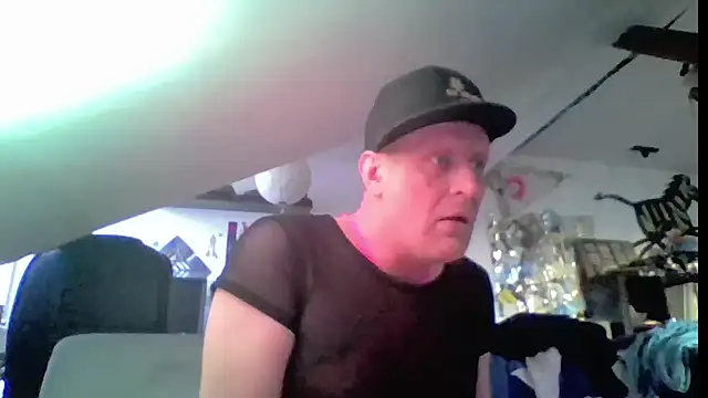 Bigthroaterboy online show from June 2026 06:34:02 PM