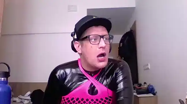 Bigthroaterboy online show from March 2025 01:17:01 PM