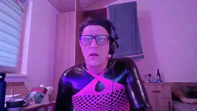 Bigthroaterboy online show from October 2025 06:04:02 AM
