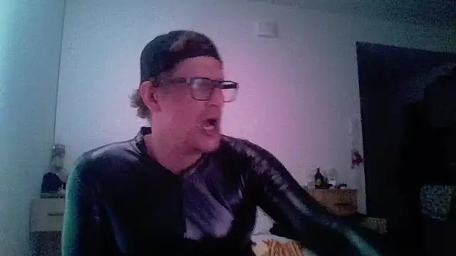 Bigthroaterboy online show from March 2026 04:35:02 AM