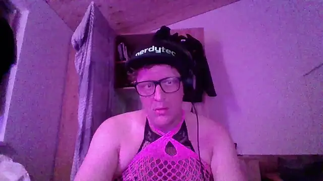 Bigthroaterboy online show from October 2025 11:37:01 PM