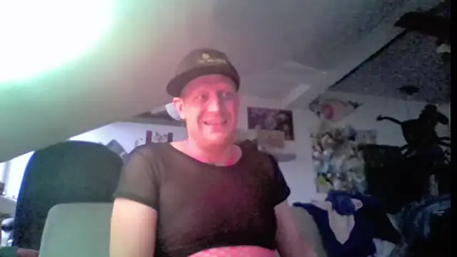 Bigthroaterboy online show from May 2026 03:35:02 AM