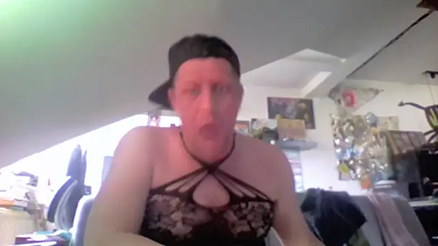 Bigthroaterboy online show from June 2026 06:13:01 AM