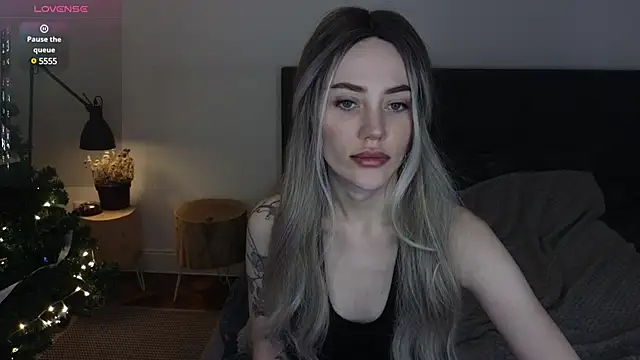 Snapshot of Sara_Tranquil chatting on December 2024 06:50:01 PM Sara Tranquil online show from December 2024 06:50:01 PM