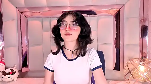 SaraMartini1 online show from April 2026 06:03:02 AM