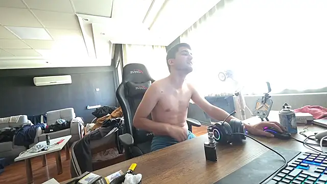 Snapshot of istebenboylebiradamim chatting on November 2025 11:03:02 AM istebenboylebiradamim online show from November 2025 11:03:02 AM