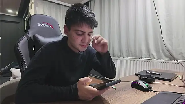 Snapshot of istebenboylebiradamim chatting on December 2024 06:21:01 PM istebenboylebiradamim online show from December 2024 06:21:01 PM