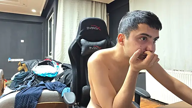 Snapshot of istebenboylebiradamim chatting on December 2025 07:38:01 PM istebenboylebiradamim online show from December 2025 07:38:01 PM