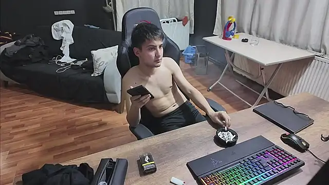 Snapshot of istebenboylebiradamim chatting on December 2024 06:06:02 PM istebenboylebiradamim online show from December 2024 06:06:02 PM