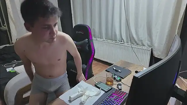 Snapshot of istebenboylebiradamim chatting on December 2024 05:04:02 PM istebenboylebiradamim online show from December 2024 05:04:02 PM