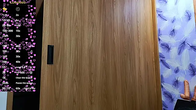 Molly ADY online show from December 2025 02:26:01 AM