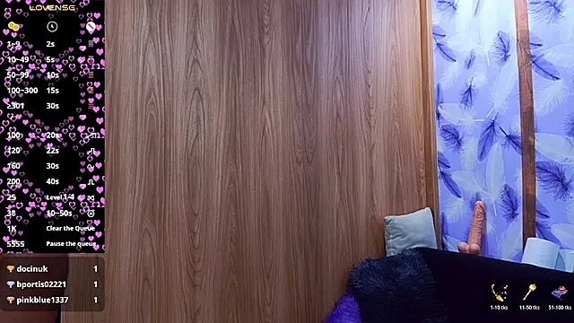 Molly ADY online show from November 2025 07:25:01 PM