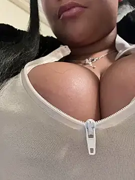 HaileyDiana online show from March 2025 12:09:02 PM