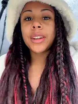 HaileyDiana online show from April 2026 10:33:01 AM