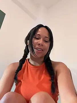 HaileyDiana online show from June 2026 04:45:01 PM
