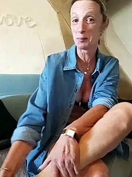 Snapshot of tatianasexymilf chatting on June 2026 02:50:02 PM tatianasexymilf online show from June 2026 02:50:02 PM