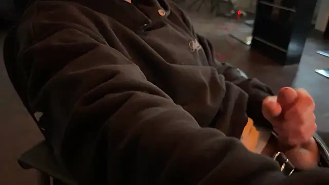 KendrickJiz online show from April 2026 05:41:02 PM