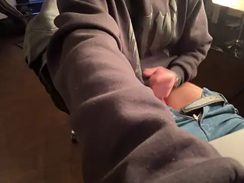 KendrickJiz online show from April 2026 10:39:02 PM