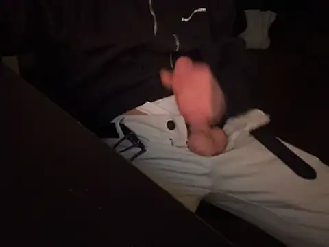 KendrickJiz online show from March 2026 08:32:01 PM