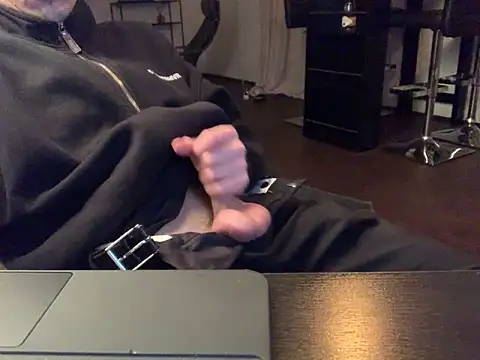 KendrickJiz online show from May 2026 08:12:01 PM