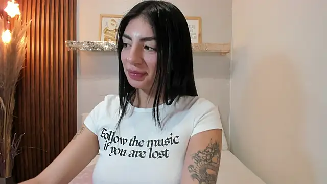 ANTONELLA  ROUSE  online show from December 2025 03:06:02 PM