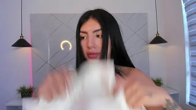 ANTONELLA  ROUSE  online show from November 2025 08:24:01 PM