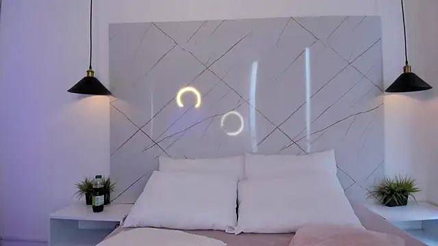 ANTONELLA  ROUSE  online show from December 2025 08:53:02 PM