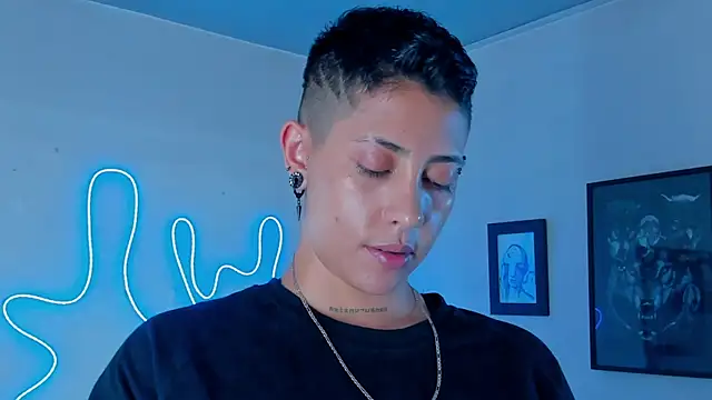 Aleja1214 online show from September 2025 01:44:02 AM