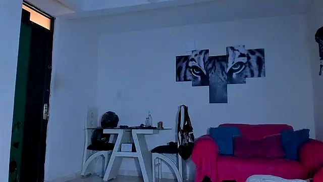 kerlysmith 24 online show from February 2026 01:18:01 PM