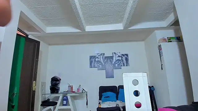 kerlysmith 24 online show from March 2026 03:48:01 PM