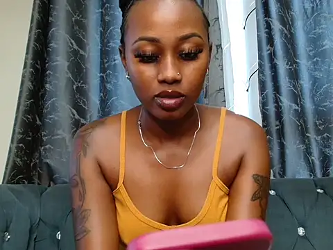Miss hot candy online show from February 2025 06:03:01 AM