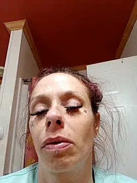 Snapshot of vvictoria_xxx chatting on March 2025 09:21:01 PM vvictoria xxx online show from March 2025 09:21:01 PM