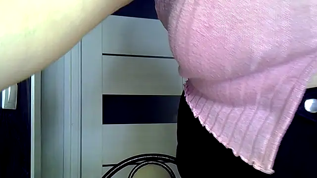AnitaWillias online show from May 2026 03:17:01 AM