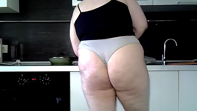 Snapshot of AnitaWillias chatting on July 2026 06:47:02 AM AnitaWillias online show from July 2026 06:47:02 AM