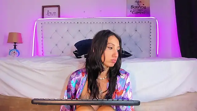 Snapshot of LyaEvanss chatting on January 2025 07:07:02 PM LyaEvanss online show from January 2025 07:07:02 PM