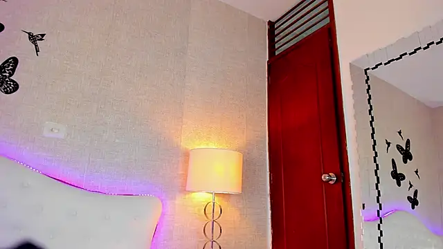 Snapshot of LyaEvanss chatting on February 2025 06:15:02 AM LyaEvanss online show from February 2025 06:15:02 AM