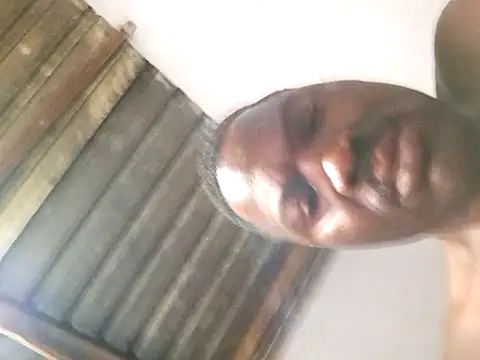 Petrossa online show from October 2025 05:41:01 AM