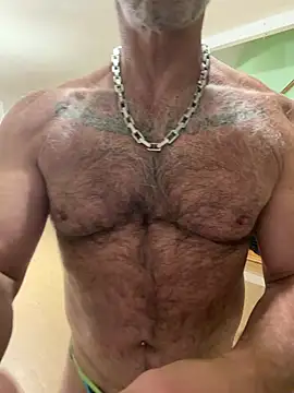 Snapshot of DaddySnowXX chatting on June 2026 02:17:02 AM DaddySnowXX online show from June 2026 02:17:02 AM