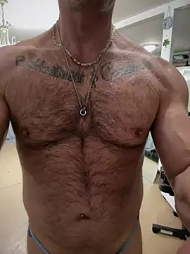 Snapshot of DaddySnowXX chatting on April 2026 08:15:01 AM DaddySnowXX online show from April 2026 08:15:01 AM
