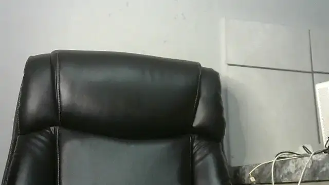 Snapshot of NippleMilkXx chatting on May 2026 12:21:01 PM NippleMilkXx online show from May 2026 12:21:01 PM