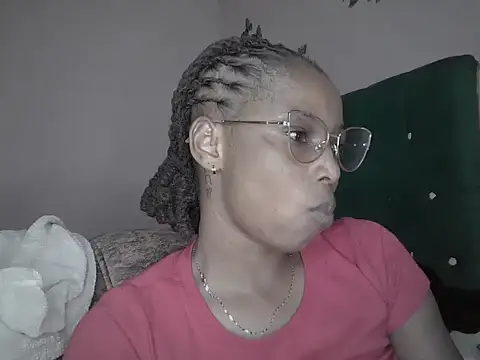 SweetWhisper online show from March 2026 04:25:01 AM