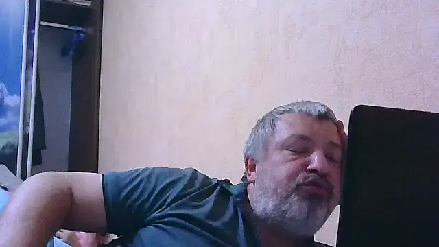 Snapshot of Art_Ass chatting on October 2025 04:19:02 PM Art Ass online show from October 2025 04:19:02 PM