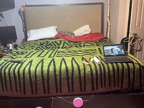 Snapshot of trash4cash chatting on February 2026 05:13:02 AM trash4cash online show from February 2026 05:13:02 AM