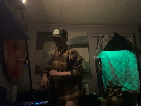 Snapshot of trash4cash chatting on February 2026 06:59:01 AM trash4cash online show from February 2026 06:59:01 AM